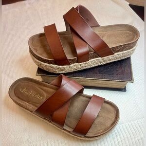 Altar’d State Brown Criss-cross Leather Sandals
Size 8